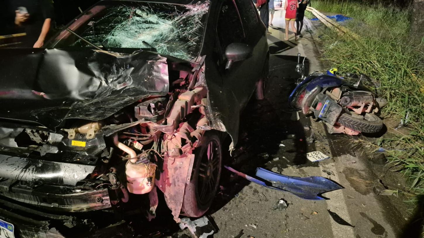 Acidente com carro na contramão deixa um morto e um ferido em Cachoeiro