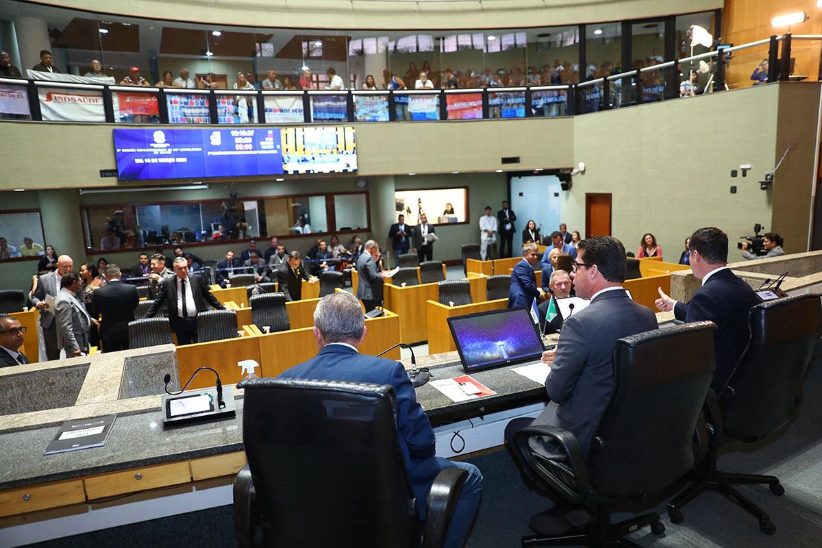 Deputados apresentaram mais de mil projetos de lei em 2025 na Ales