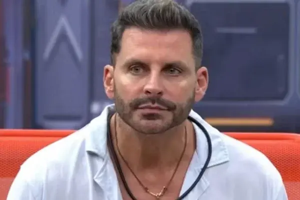 Henri Castelli deixa o BBB 26 após sofrer convulsões durante prova
