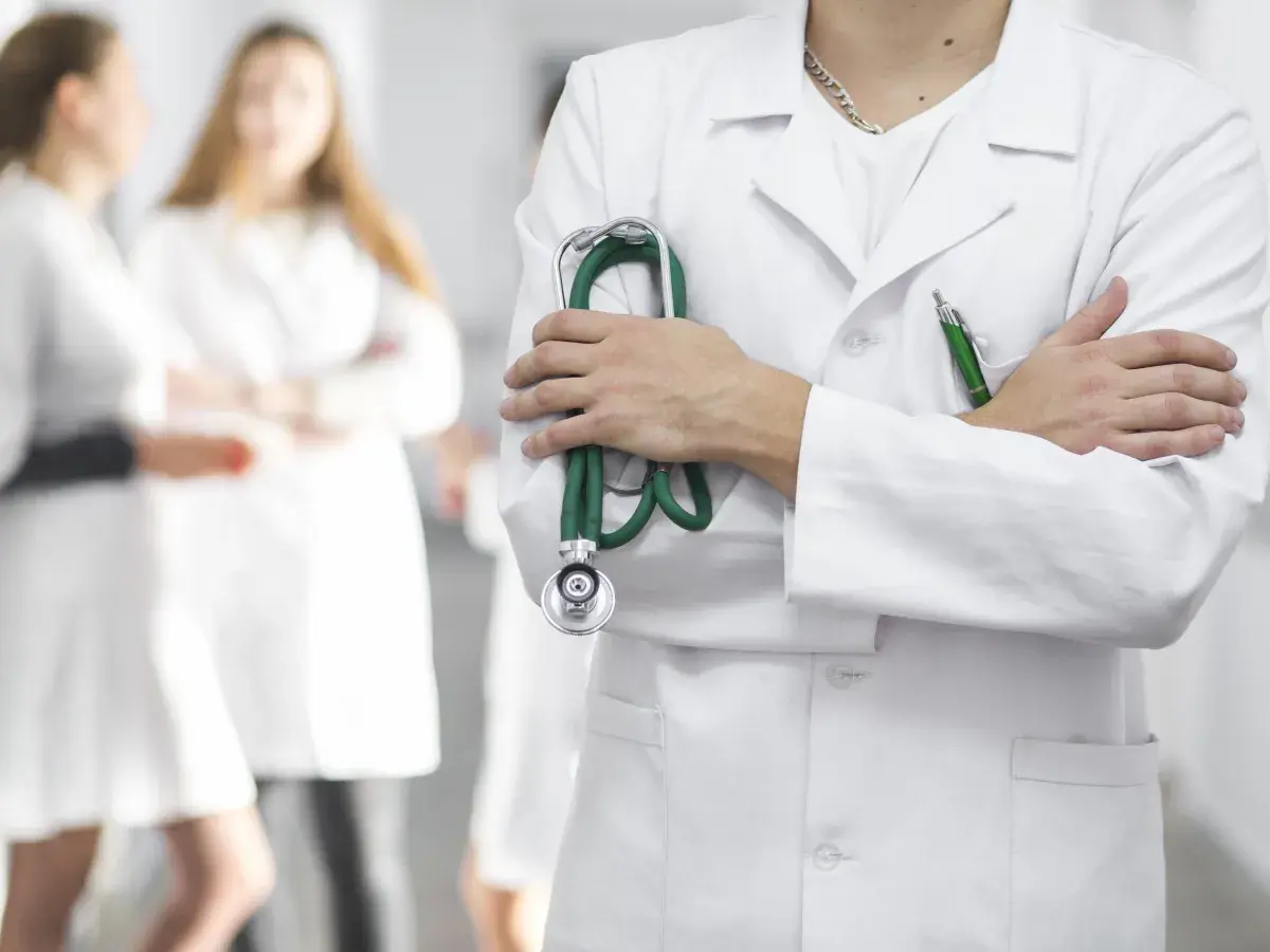MEC pune 107 cursos de Medicina após notas baixas no Enamed
