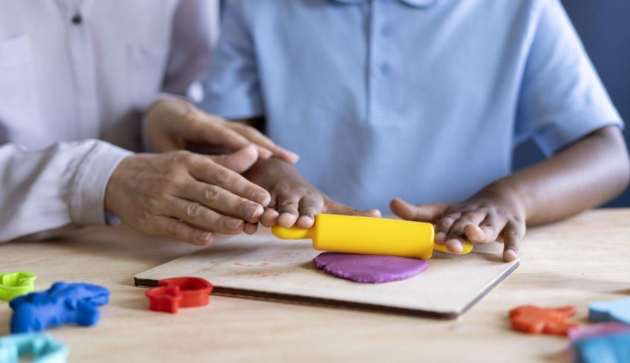 Cachoeiro regulamenta Política de Educação Especial e fortalece inclusão na rede municipal