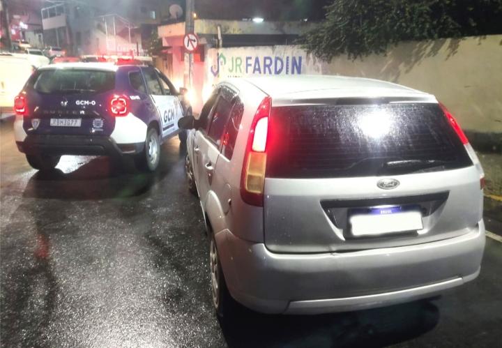 GCM cumpre mandado de prisão após identificação por videomonitoramento em Cachoeiro