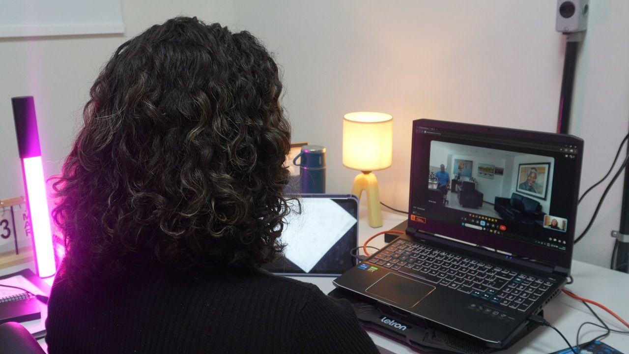 Aluna de Vargem Alta entrevista secretário e impulsiona projeto científico no CEET