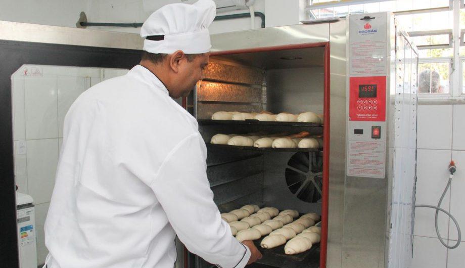 Padaria do Banco de Alimentos garante pão diário e reforça combate à fome em Cachoeiro