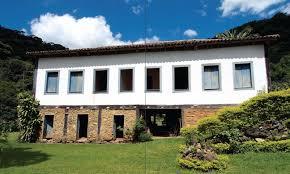 Estado avança na preservação histórica e inicia projeto de restauro de casarão em Venda Nova