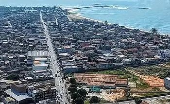 Marataízes lança identidade de “shopping a céu aberto” e aposta no comércio local