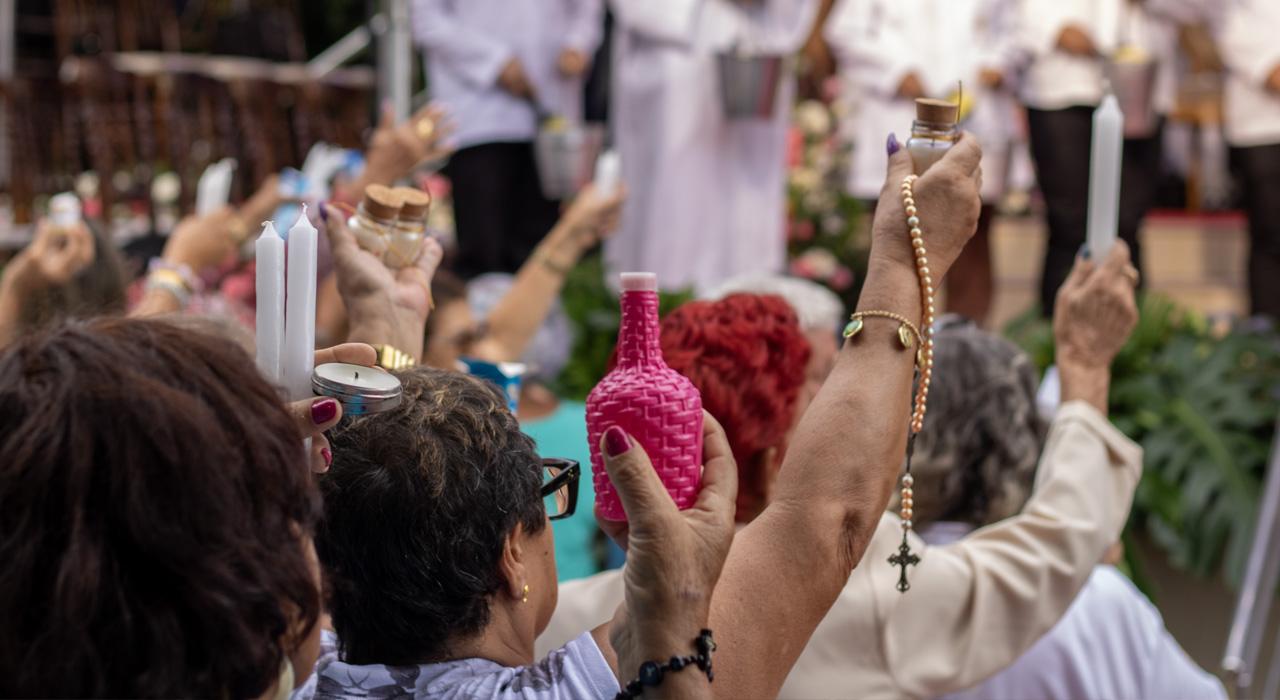A romaria é um testemunho de superação, esperança e devoção.