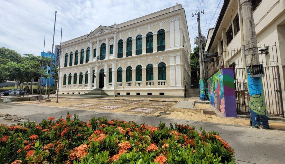 Projeto leva capacitação e abre portas para artesãos em Cachoeiro