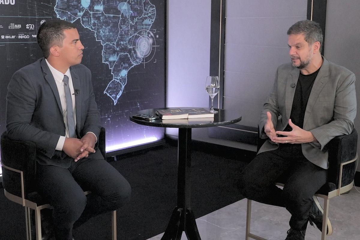 Segurança em pauta: Rodrigo Pimentel analisa combate ao crime em entrevista na TV Ales