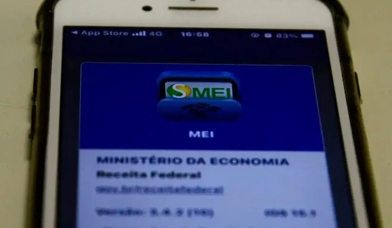 Simples Nacional muda regra e exige decisão antecipada: empresários têm até setembro para escolher