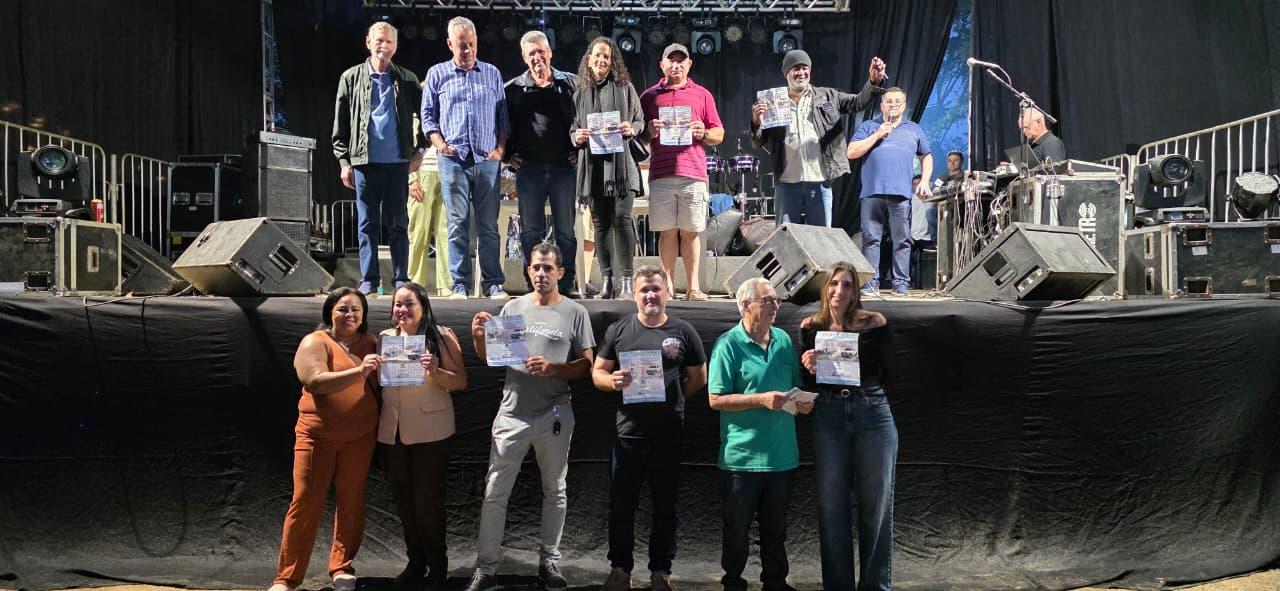 Boa Esperança celebra ganhadores de Fiat Strada e moto XRE em domingo de festa e emoção