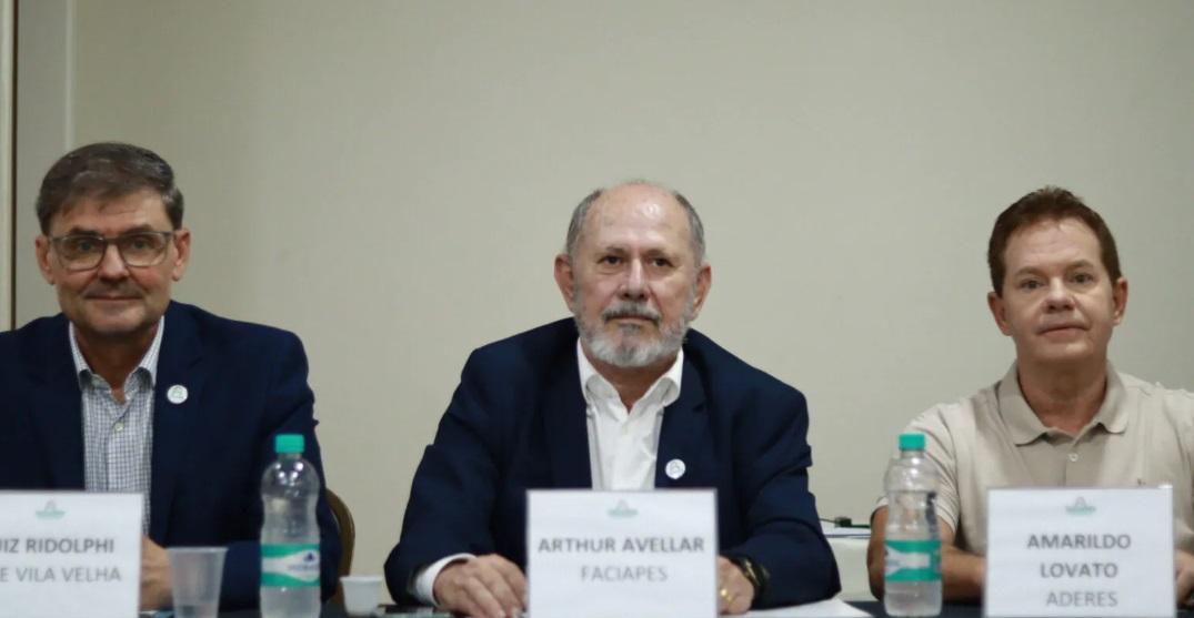 Empresários de várias regiões do ES se reúnem para discutir futuro do associativismo