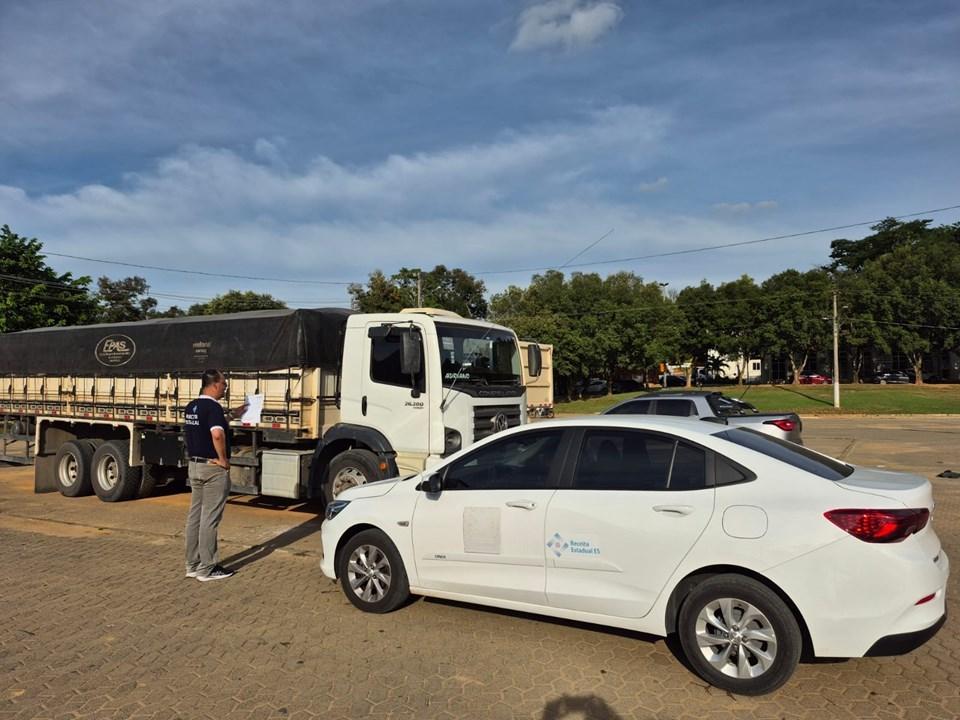 Fiscalização flagra transporte irregular de 385 sacas de café no norte do Espírito Santo