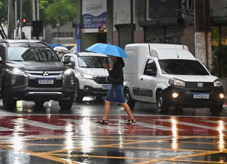 Frente fria avança pelo ES e provoca queda nas temperaturas no início da semana