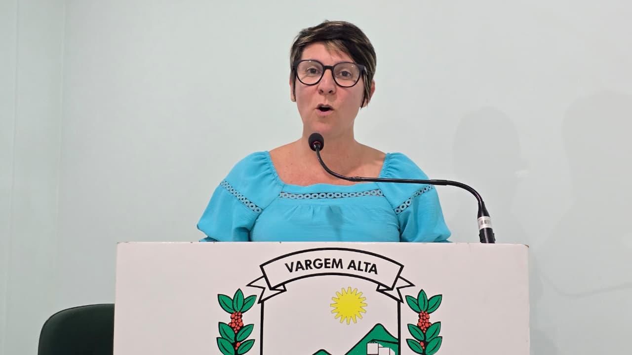 Vereadora pede instalação de containers e coleta regular de lixo em Vargem Alta
