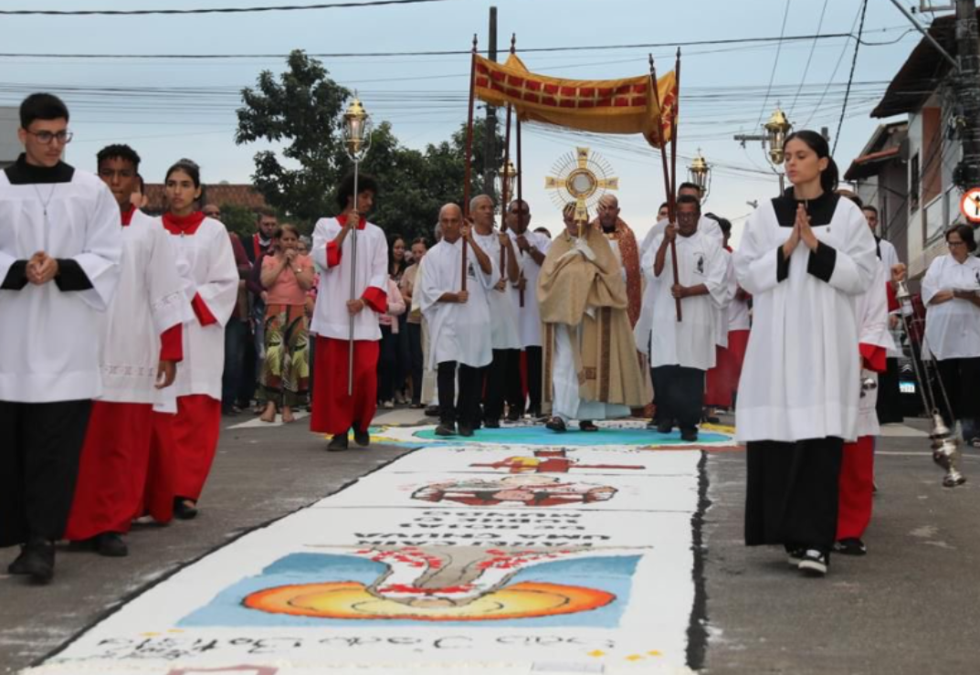 Corpus Christi reúne missas, procissões e tradicionais tapetes em Cariacica