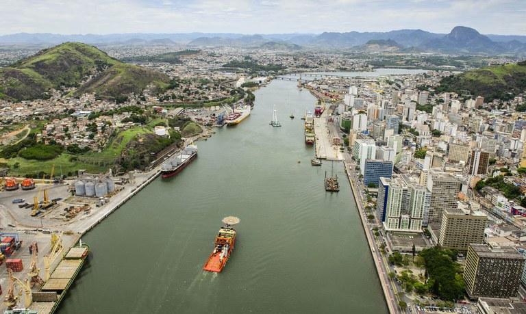 FINDES lança Atlas Portuário do Espírito Santo durante a Modal Expo 2026