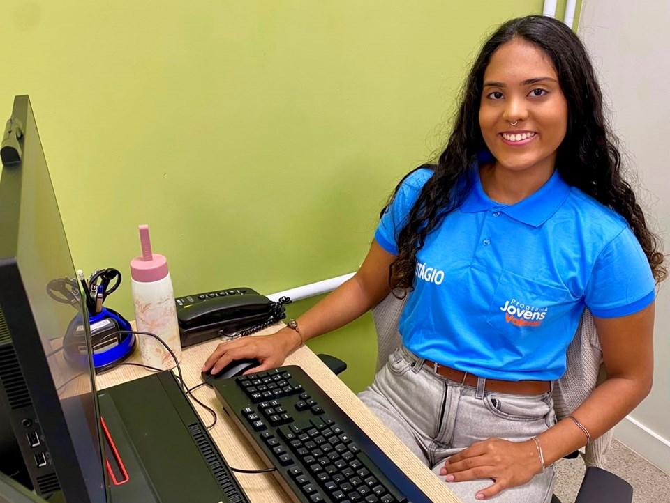 Governo abre mais de 2 mil vagas de estágio com bolsas de até R$ 1.081 para estudantes capixabas