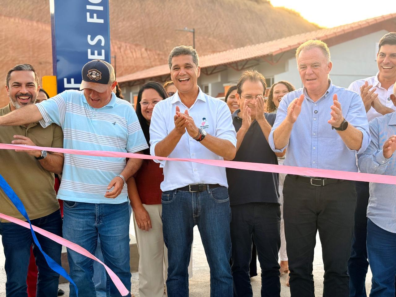 Governo do Estado anuncia novos investimentos em Água Doce do Norte com foco em infraestrutura e educação