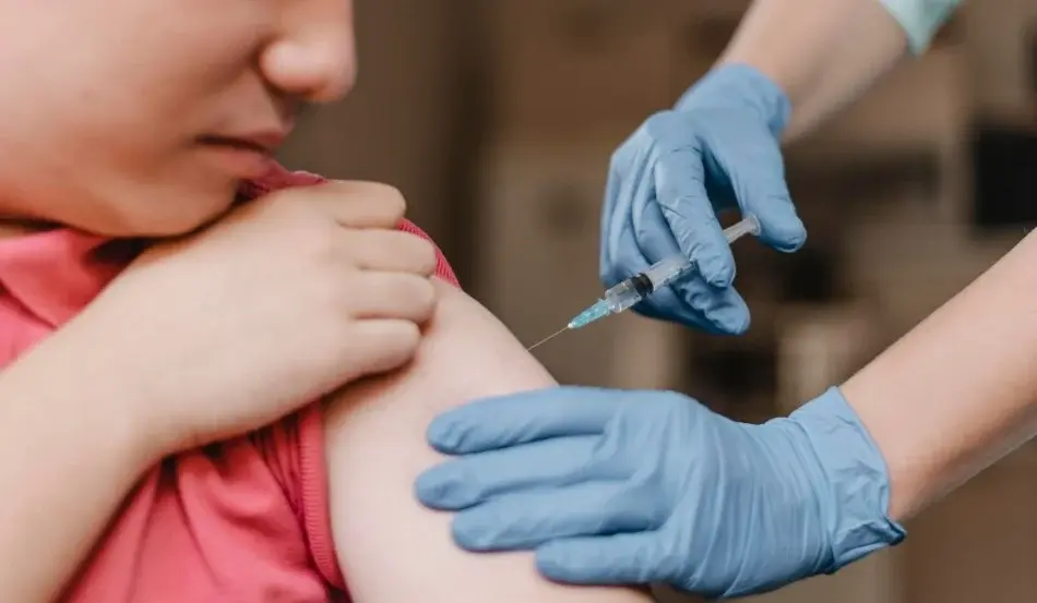 Ministério da Saúde prorroga vacinação contra o HPV para adolescentes de 15 a 19 anos