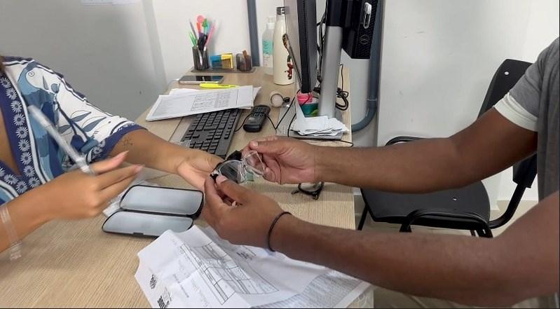 SUS transforma vidas no Sul do ES com entrega de 10 mil óculos gratuitos