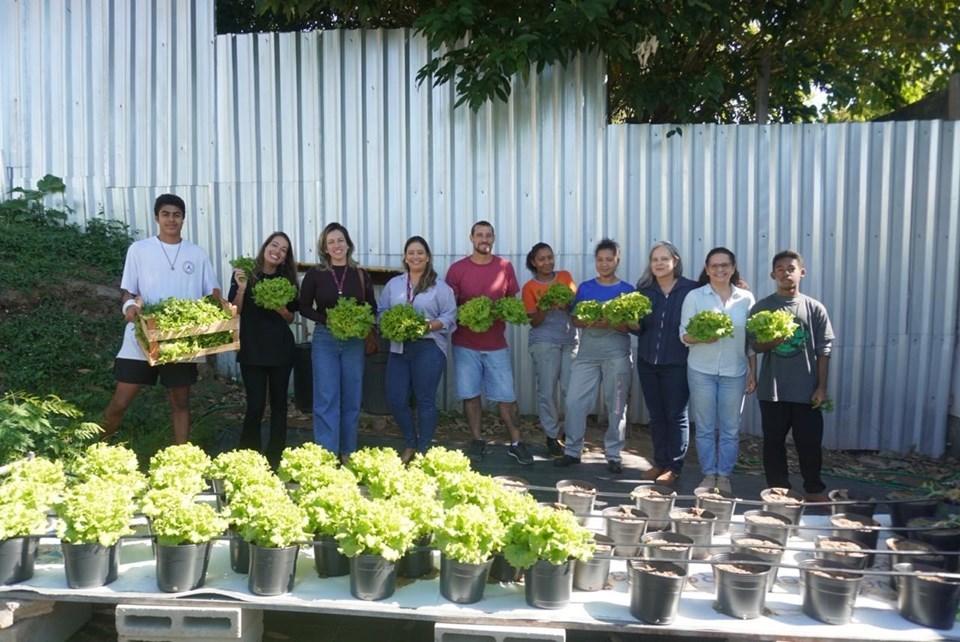 Tecnologia chega à horta escolar e transforma alunos em pesquisadores do futuro em Vitória