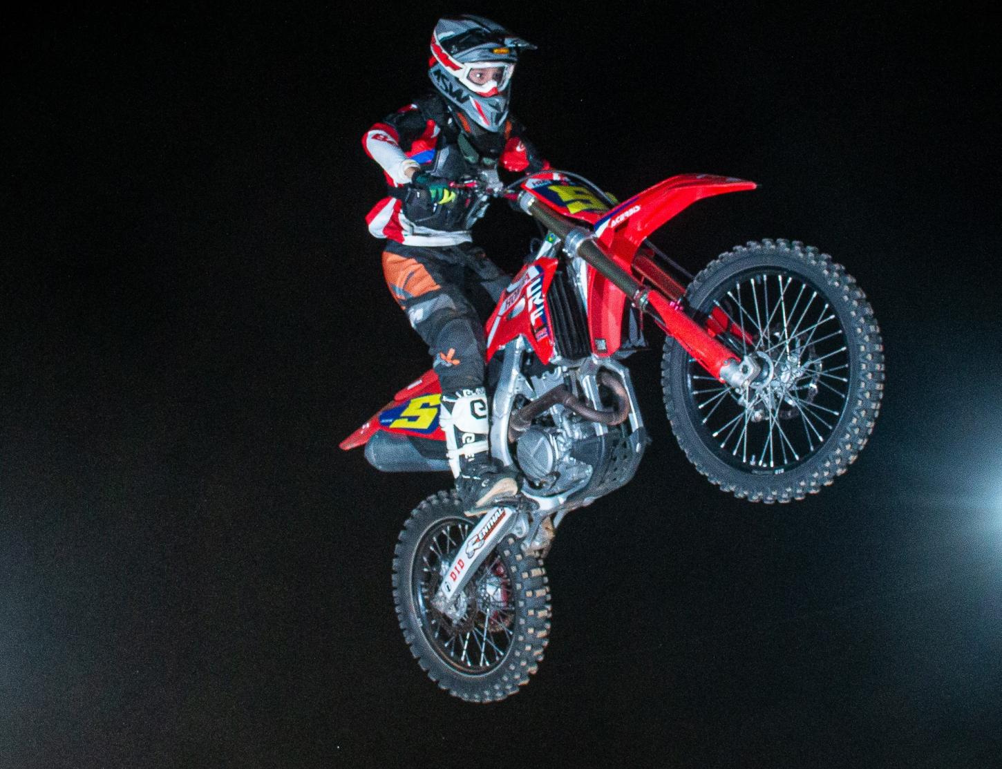 Alfredo Chaves recebe etapa do Capixaba de Motocross na Festa da Banana