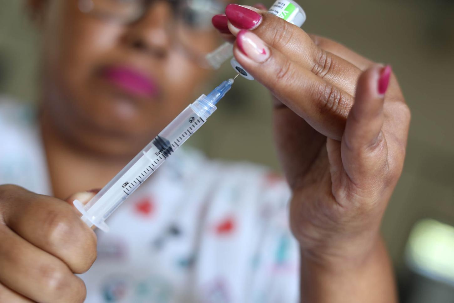 Campanha de Multivacinação começa em Cariacica para atualizar caderneta de crianças e adolescentes