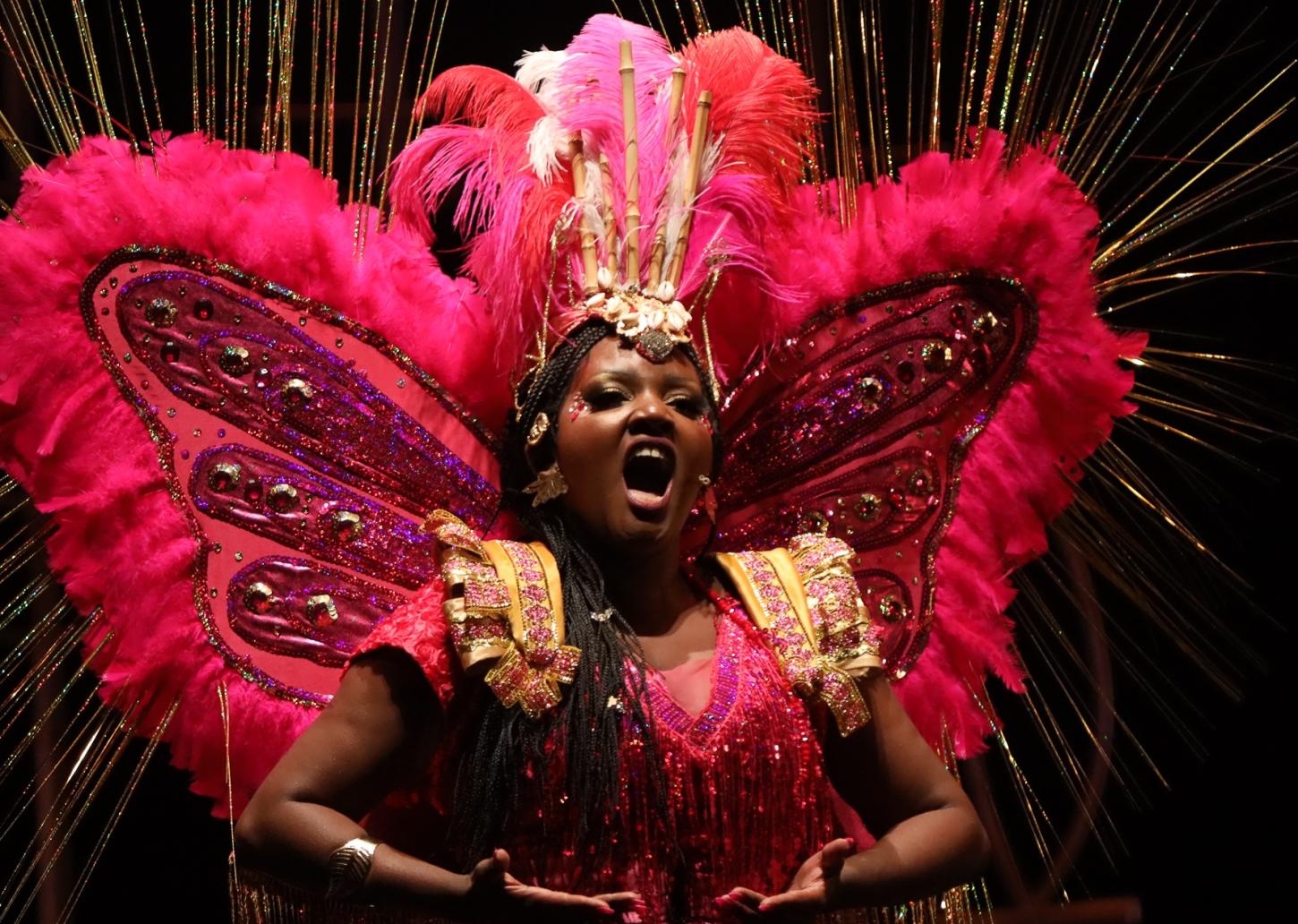Cyntilante leva musical inspirado no samba e na cultura afro-brasileira aos palcos de Belo Horizonte