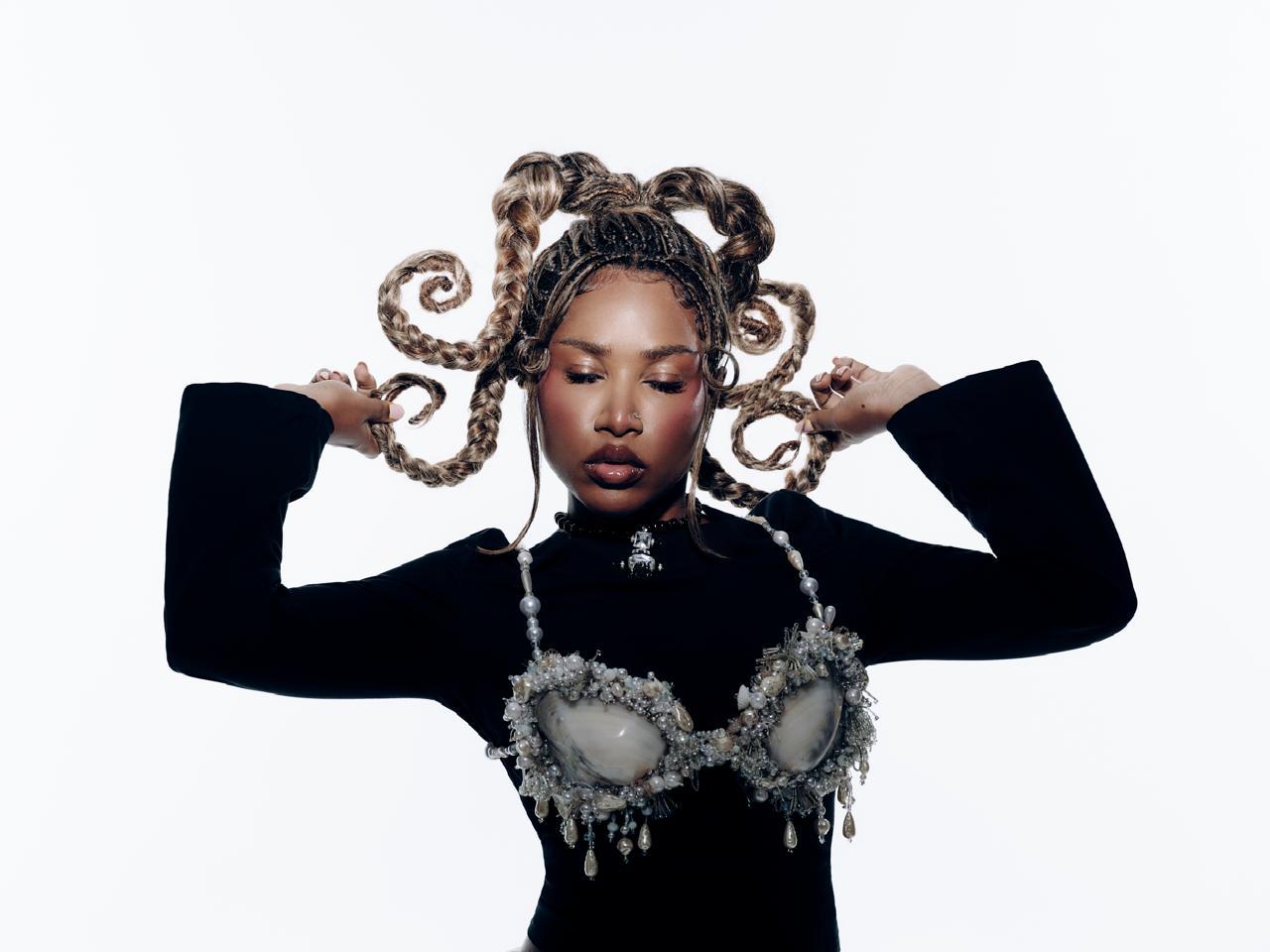 Ebony faz show gratuito em Vitória na estreia do Festival Turmalina