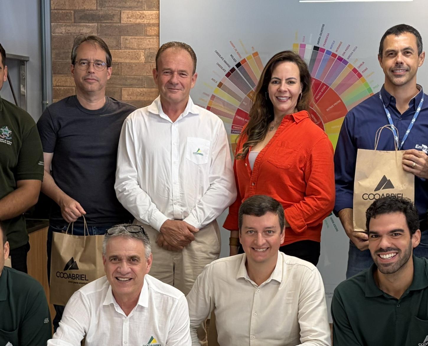 Em visita ao ES, Embrapa Café aproxima pesquisa das demandas da cafeicultura capixaba