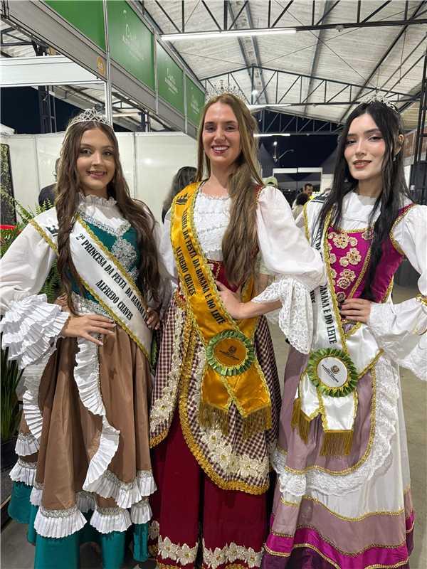 Estão abertas as inscrições para a escolha da Rainha e das Princesas da 51ª Festa da Banana e do Leite