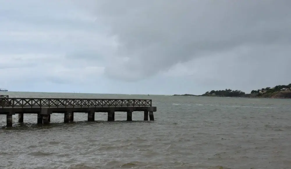 Frente fria chega ao Espírito Santo e derruba temperaturas no fim de semana; veja a previsão
