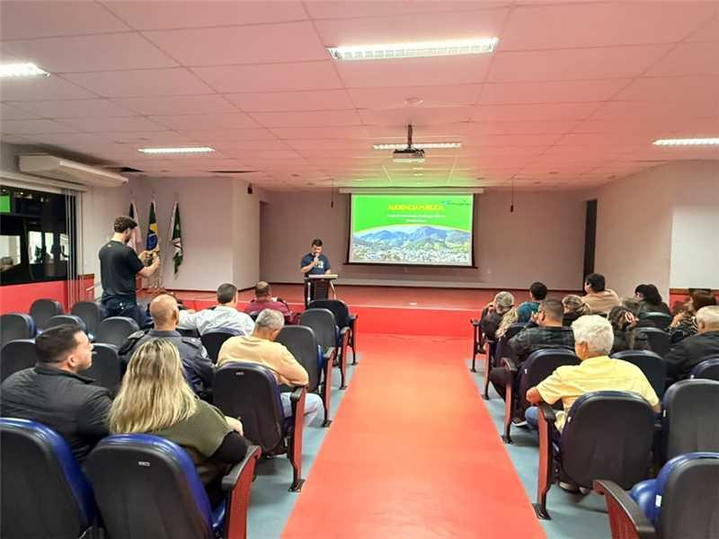 Mudanças no trânsito de Alfredo Chaves são aprovadas em audiência pública; implantação deve começar em 90 dias
