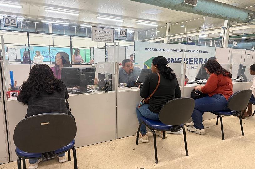 Agosto Lilás: mutirão de emprego encaminha 49 mulheres para processos seletivos na Serra