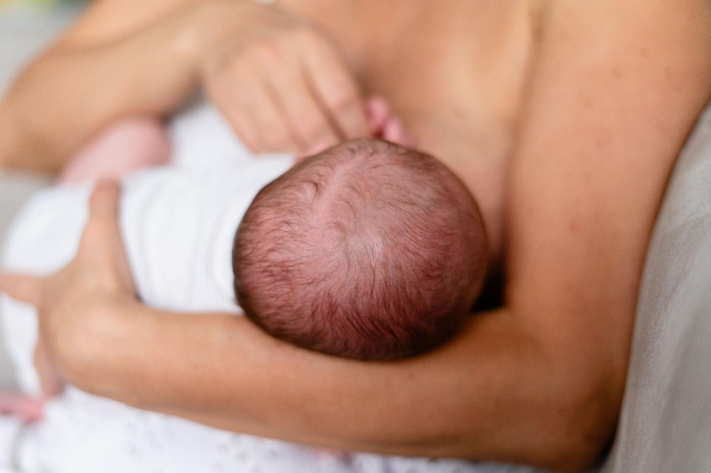 Amamentação vai além da nutrição e pode ajudar até na fala e na respiração do bebê