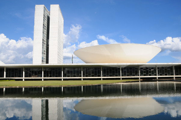 Comissão aprova MP que destina crédito a profissionais do transporte e inclui transporte escolar
