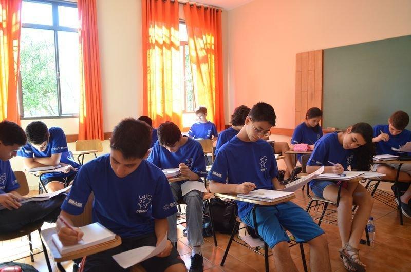 Do 9º ano para o futuro profissional: alunos de Alfredo Chaves conhecem cursos de qualificação