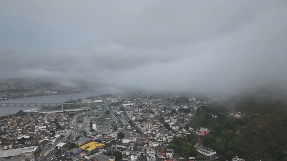 Frente fria derruba temperaturas e mantém chuva no ES nesta terça-feira (11)