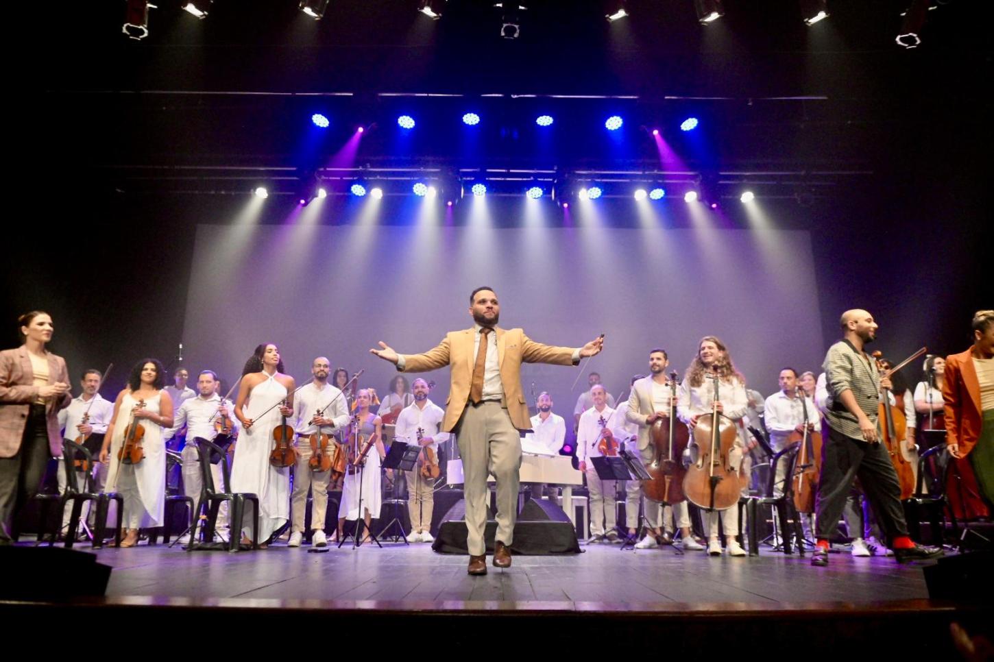 Orquestra Filarmônica Moderna Brasileira homenageia Michael Jackson em Vitória