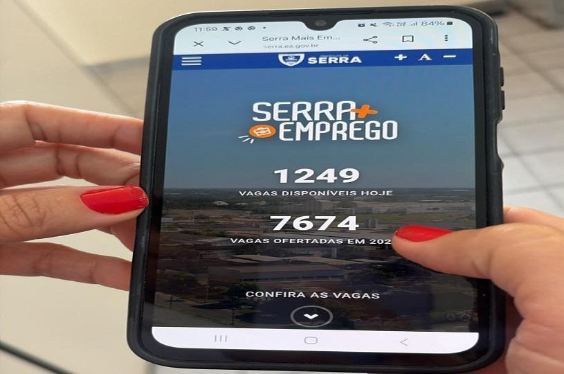 Serra Mais Emprego já disponibilizou mais de 6 mil vagas em 2026 e ajuda trabalhadores na busca por oportunidades