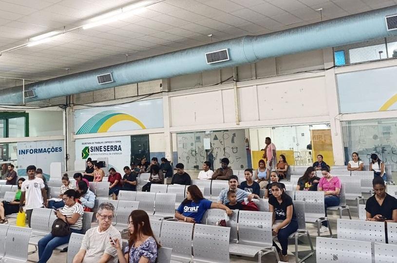 Serra tem vagas de emprego para motoristas, logística, indústria e construção civil