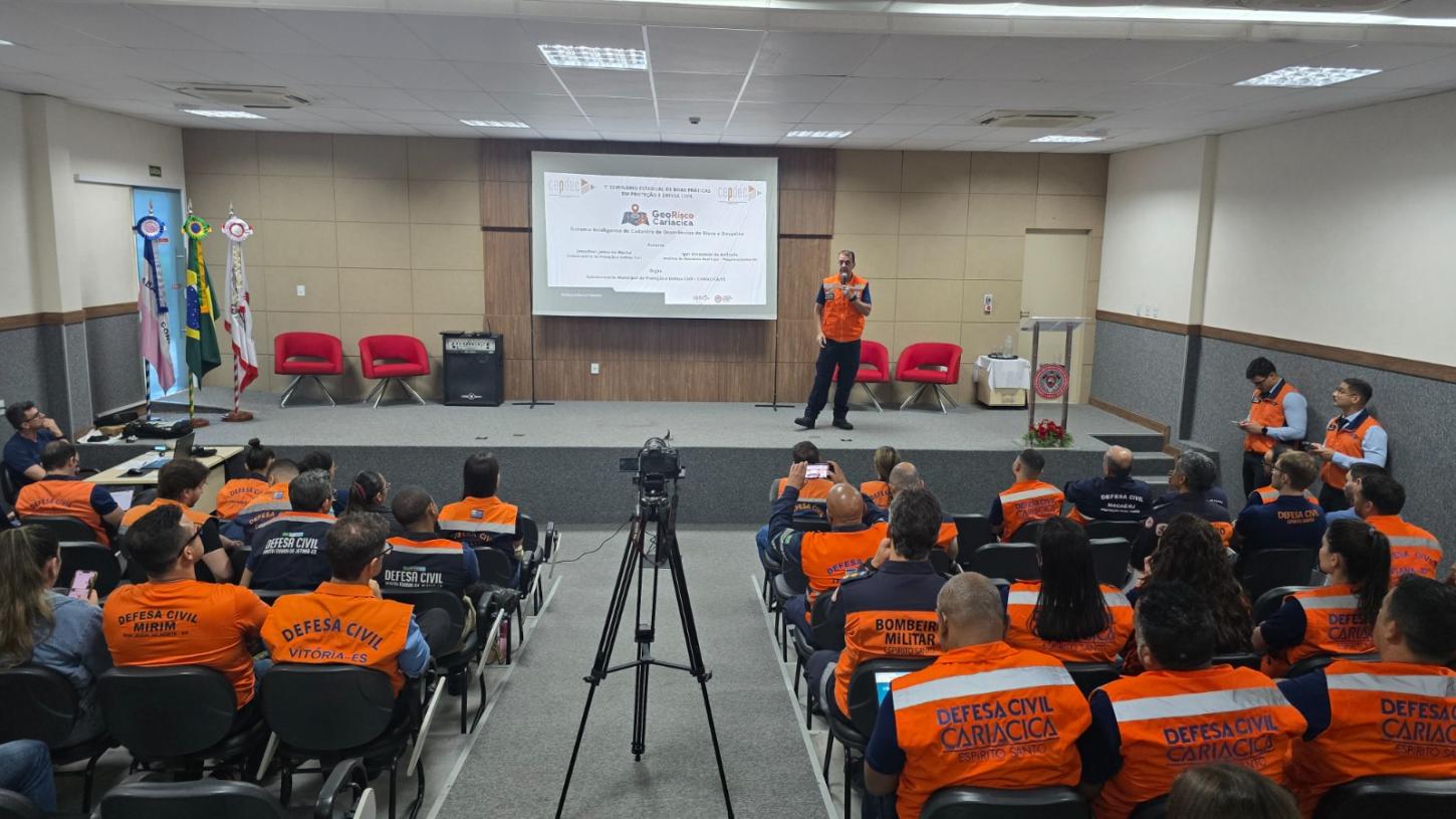 Tecnologia criada em Cariacica transforma mapeamento de áreas de risco e ganha espaço em seminário estadual