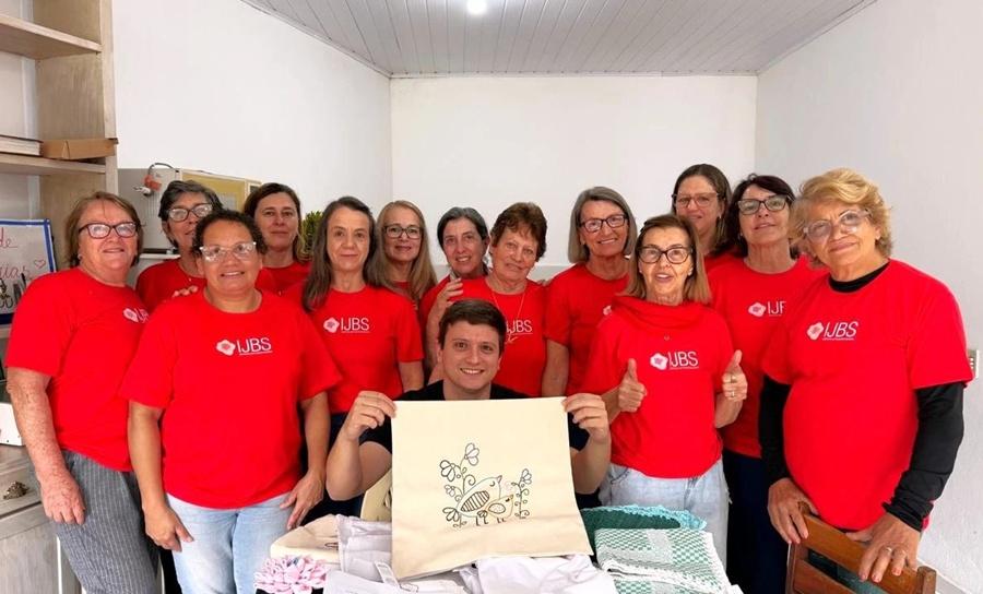 Artesanato vira solidariedade e transforma vidas em Alfredo Chaves