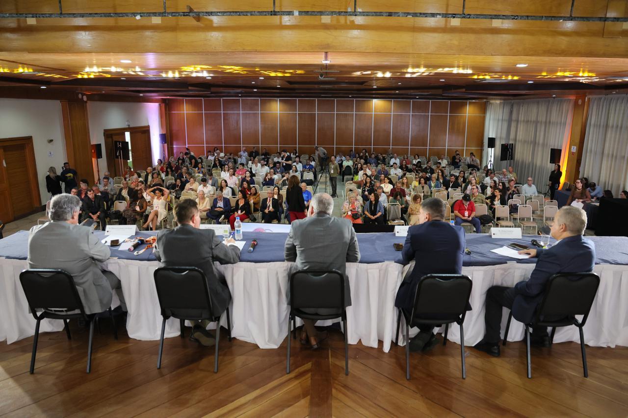 Auditores defendem supervisão humana no uso de IA no trabalho