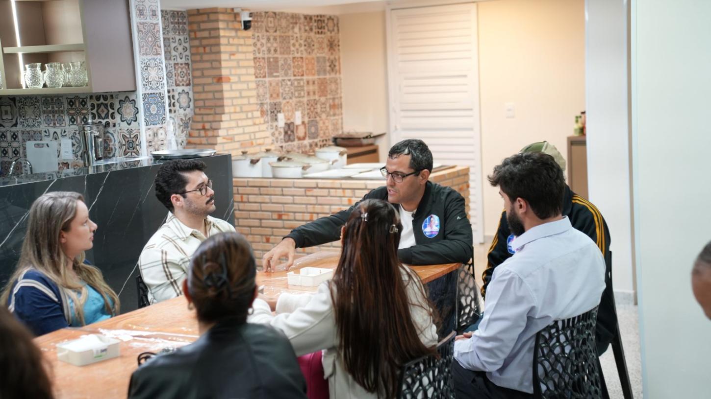 Bruno Resende defende representação da saúde em encontro com médicos