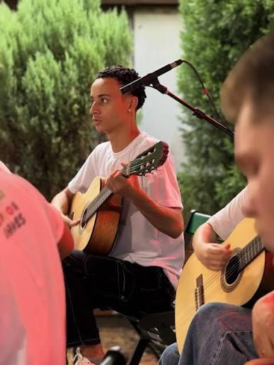 Da sala de aula para a cidade: Orquestra Amigos do Violão inaugura sede própria em Alfredo Chaves