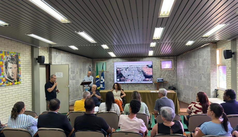 Depois de mais de 30 anos, 202 famílias recebem títulos de propriedade em Cachoeiro