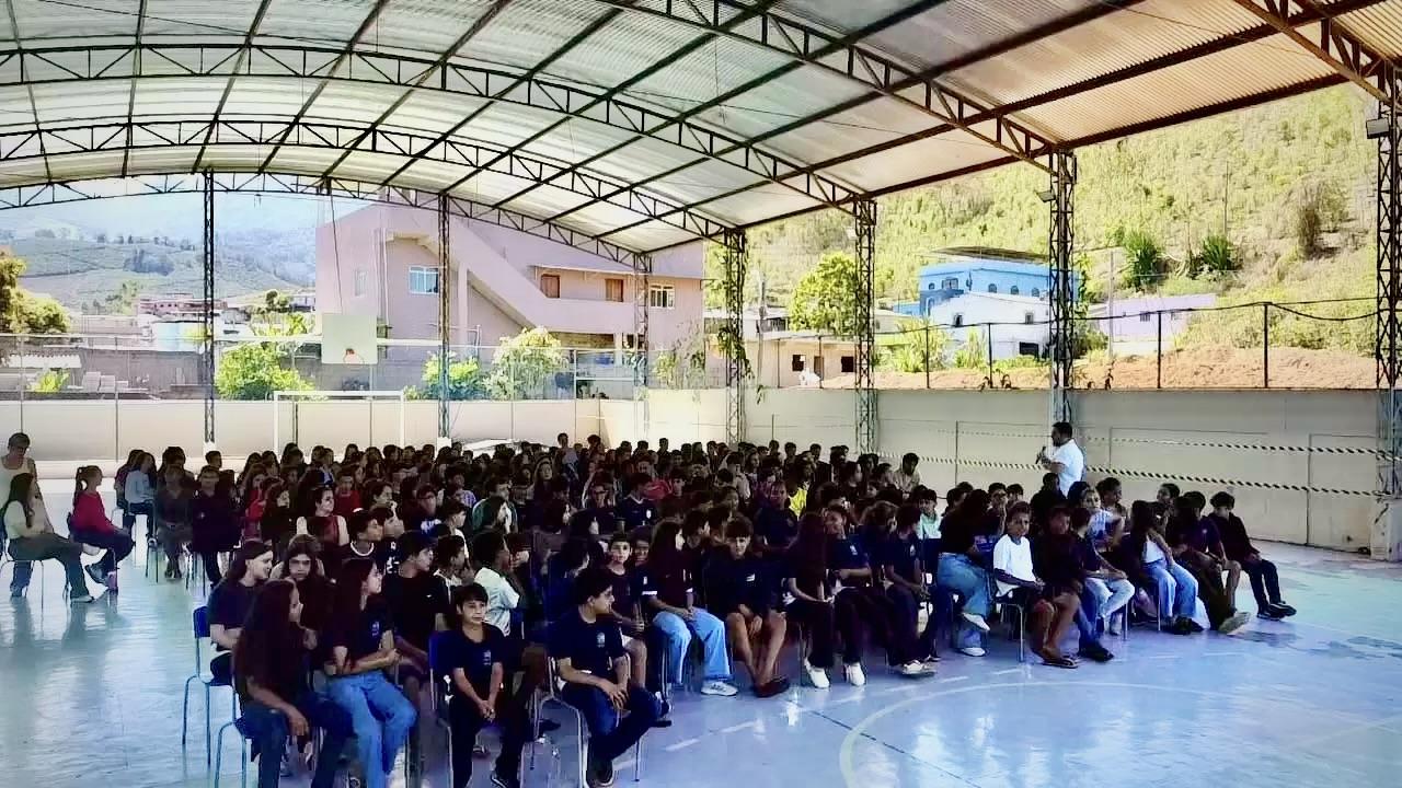 Palestra do Senac reúne 100 estudantes em Dores do Rio Preto