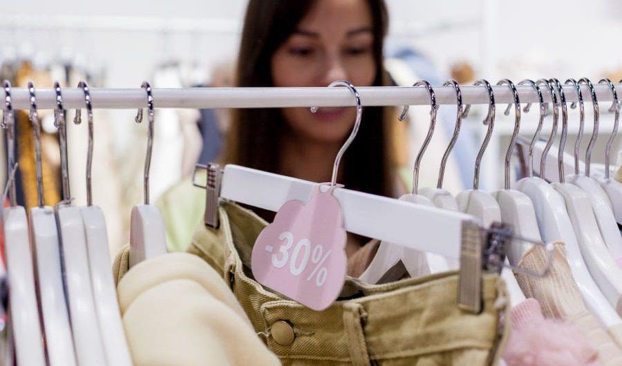 Procon de Cachoeiro orienta consumidores sobre compras seguras e direitos no Dia do Cliente